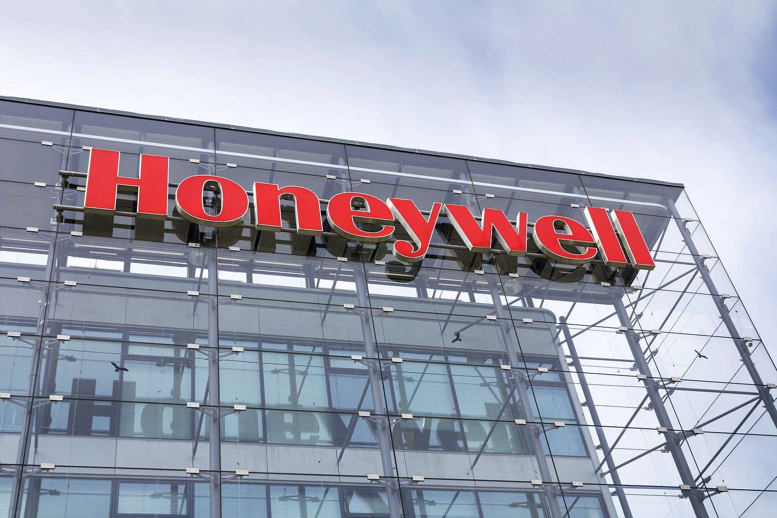 Honeywell Completes Engineering Package for Power2X e-Fuels Rotterdam Project