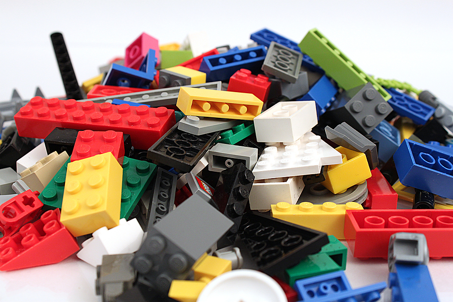 The LEGO Group Incorporates e-Methanol into Production